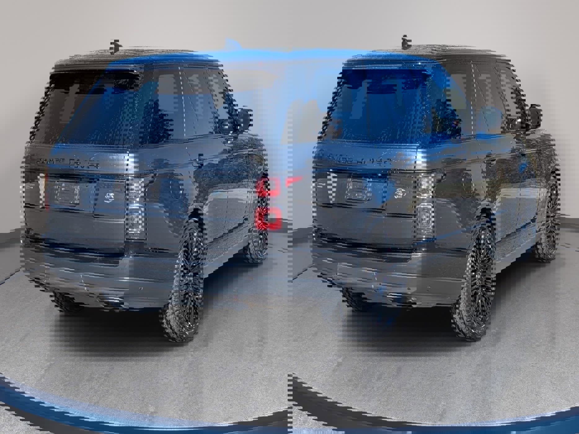 Used 2019 Land Rover Range Rover Supercharged image 5