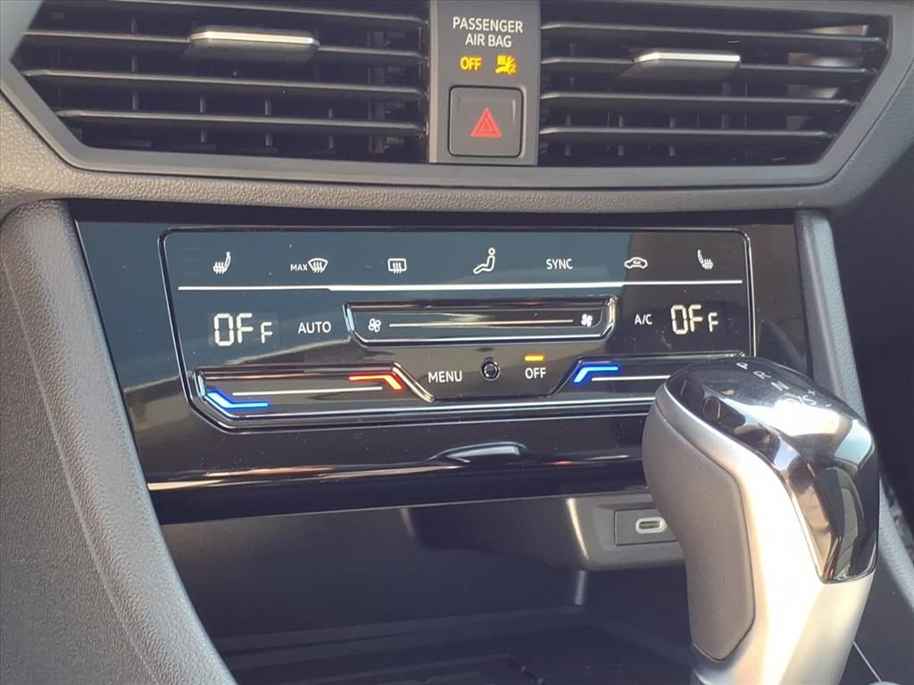 New 2026 Volkswagen Jetta SE FWD image 14