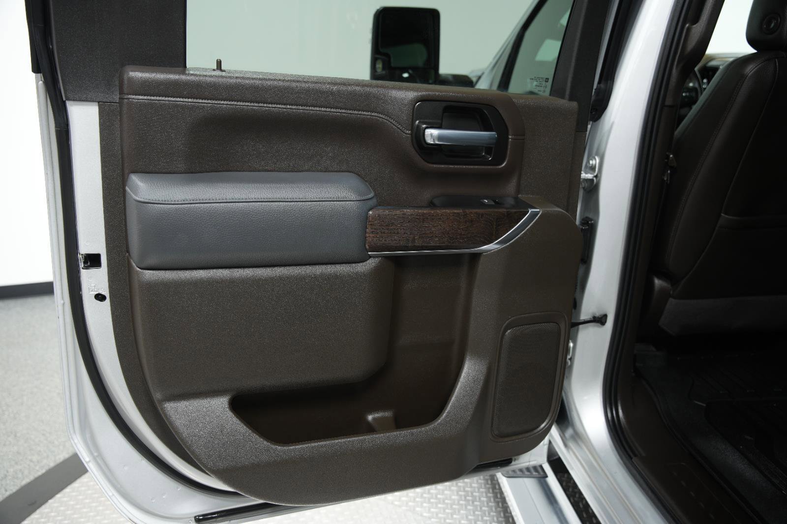 Used 2022 GMC Sierra 3500 Denali w/ Technology Package image 19