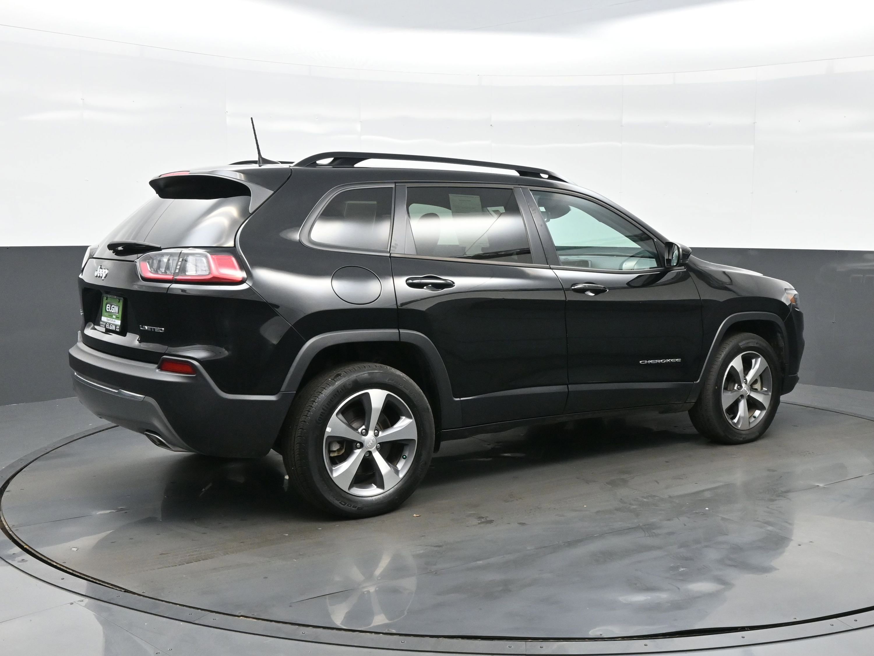 Used 2022 Jeep Cherokee Limited image 6