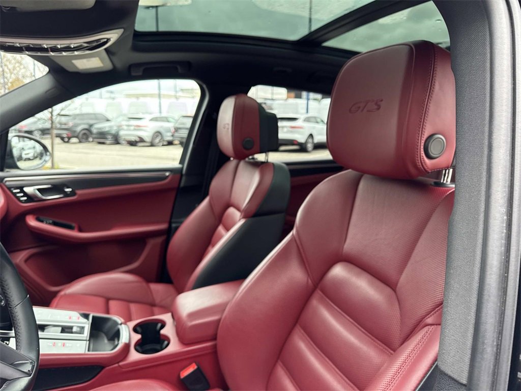 Used 2023 Porsche Macan GTS image 18