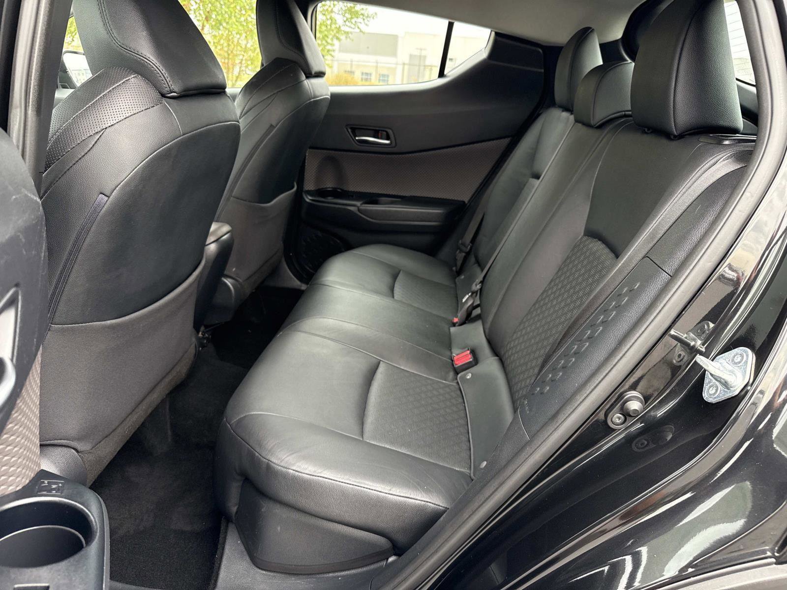 Used 2021 Toyota C-HR Limited image 23