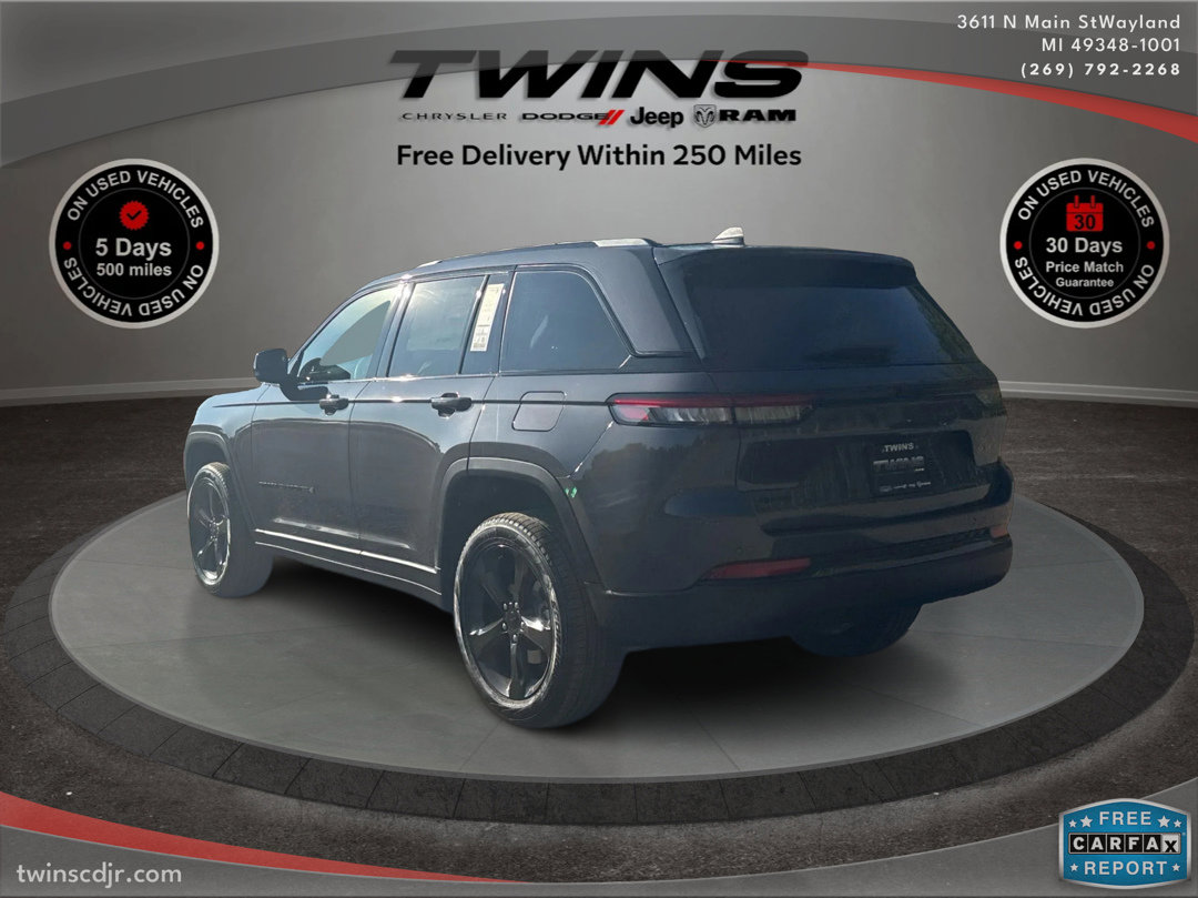 New 2025 Jeep Grand Cherokee Limited w/ Black Appearance Package image 6