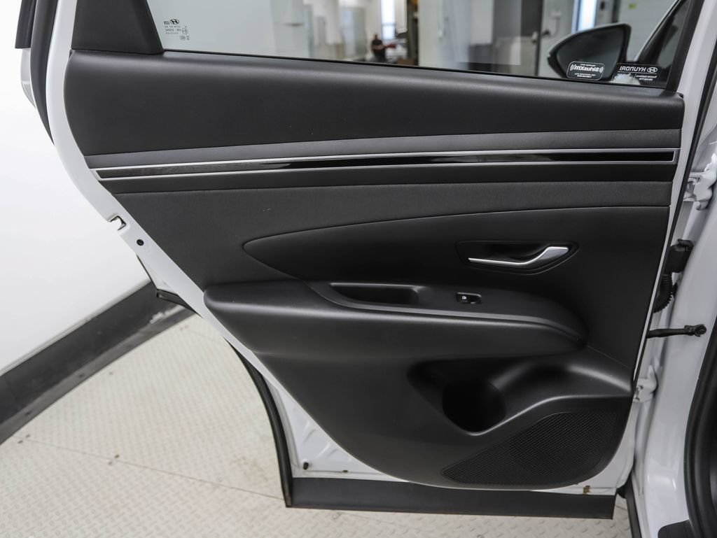 Used 2023 Hyundai Tucson SEL w/ Convenience Package AWD/4WD image 18