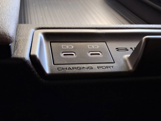 Used 2026 Toyota Sienna XLE image 12