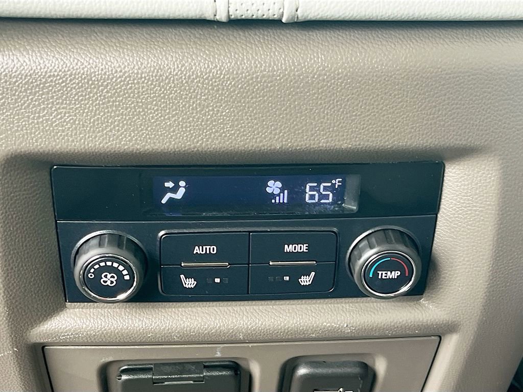 Used 2020 Chevrolet Traverse Premier FWD image 26