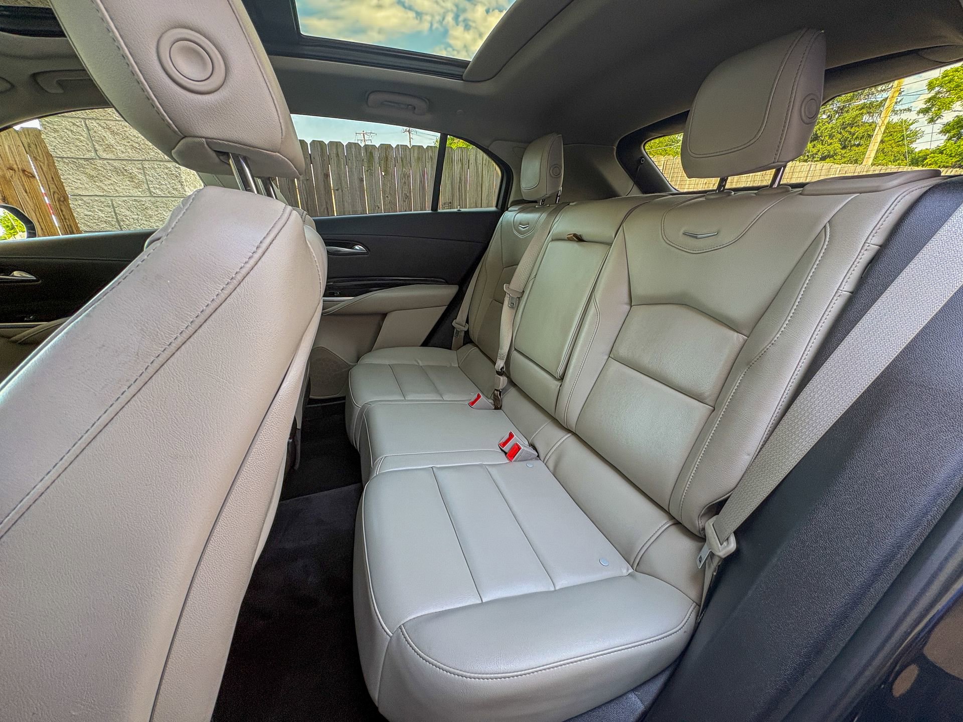 Used 2022 Cadillac XT4 Premium Luxury AWD/4WD image 28