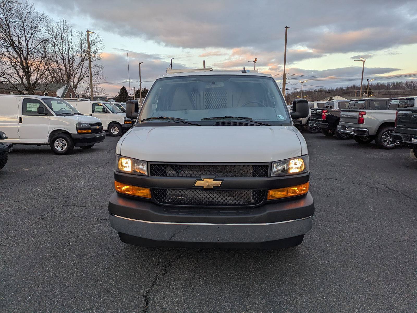 New 2025 Chevrolet Express 3500 w/ Driver Convenience Package RWD image 14