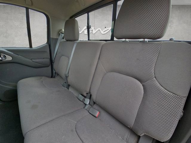 Used 2014 Nissan Frontier SV image 22