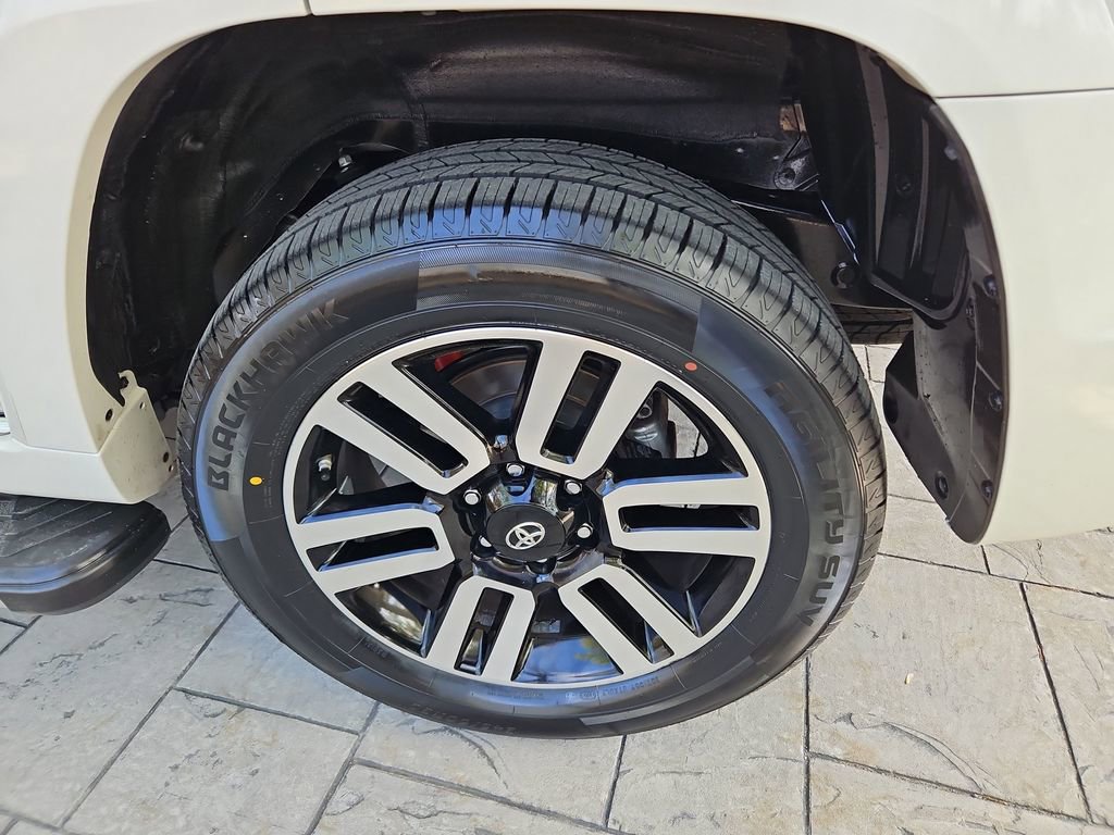 Used 2021 Toyota 4Runner Limited image 36