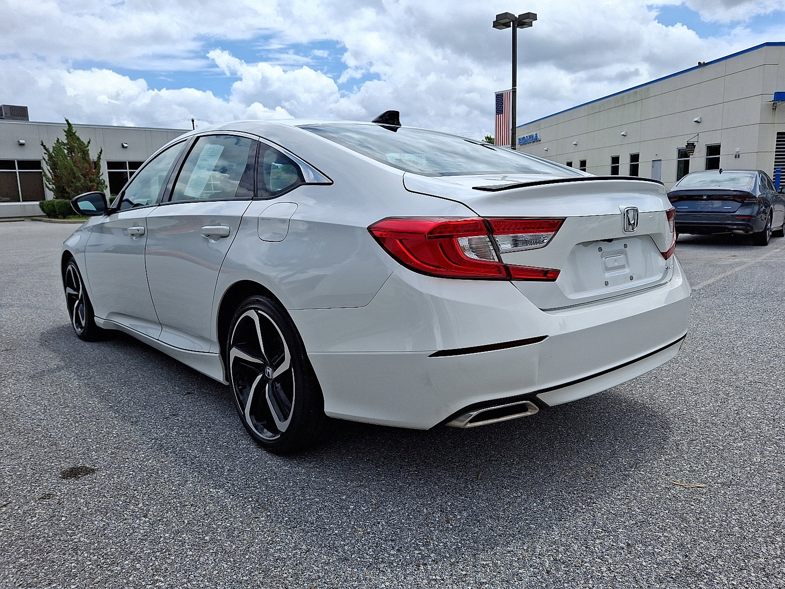 Used 2022 Honda Accord Sport image 4