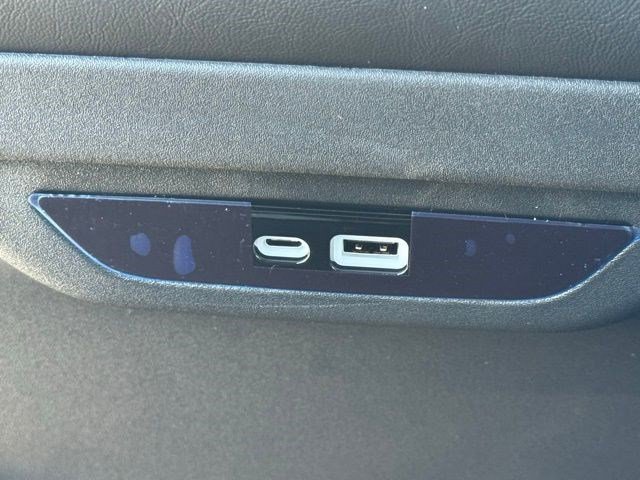 New 2026 Chrysler Pacifica Limited w/ S Appearance Package image 28