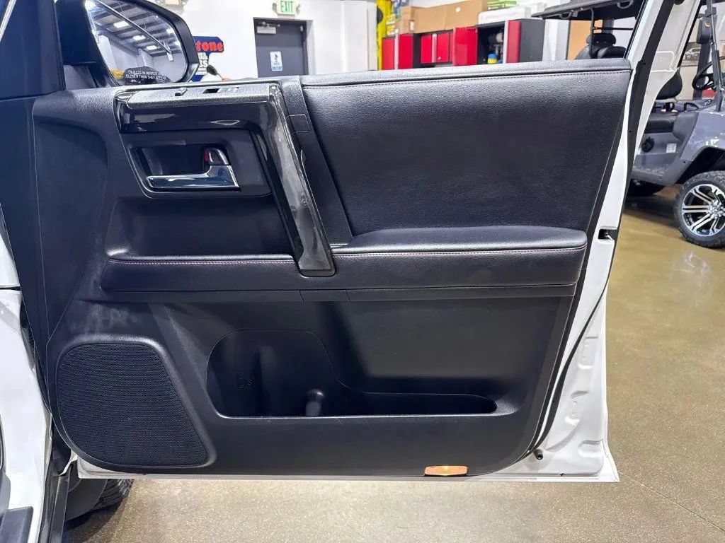 Used 2019 Toyota 4Runner TRD Off-Road AWD/4WD image 16