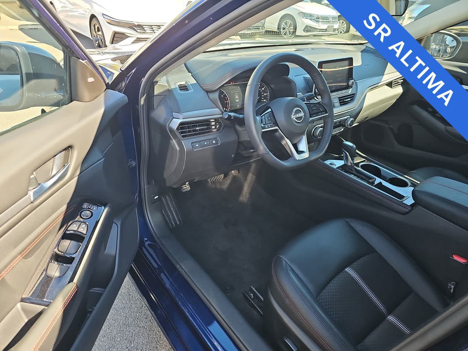 Used 2023 Nissan Altima 2.5 SR FWD image 10
