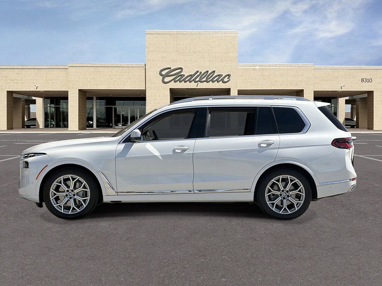 Used 2024 BMW X7 xDrive40i w/ Premium Package AWD/4WD image 8