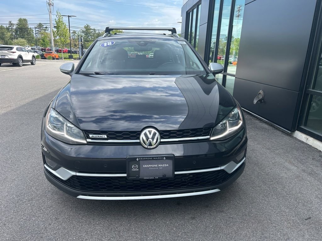 Used 2018 Volkswagen Golf Alltrack AWD/4WD image 2