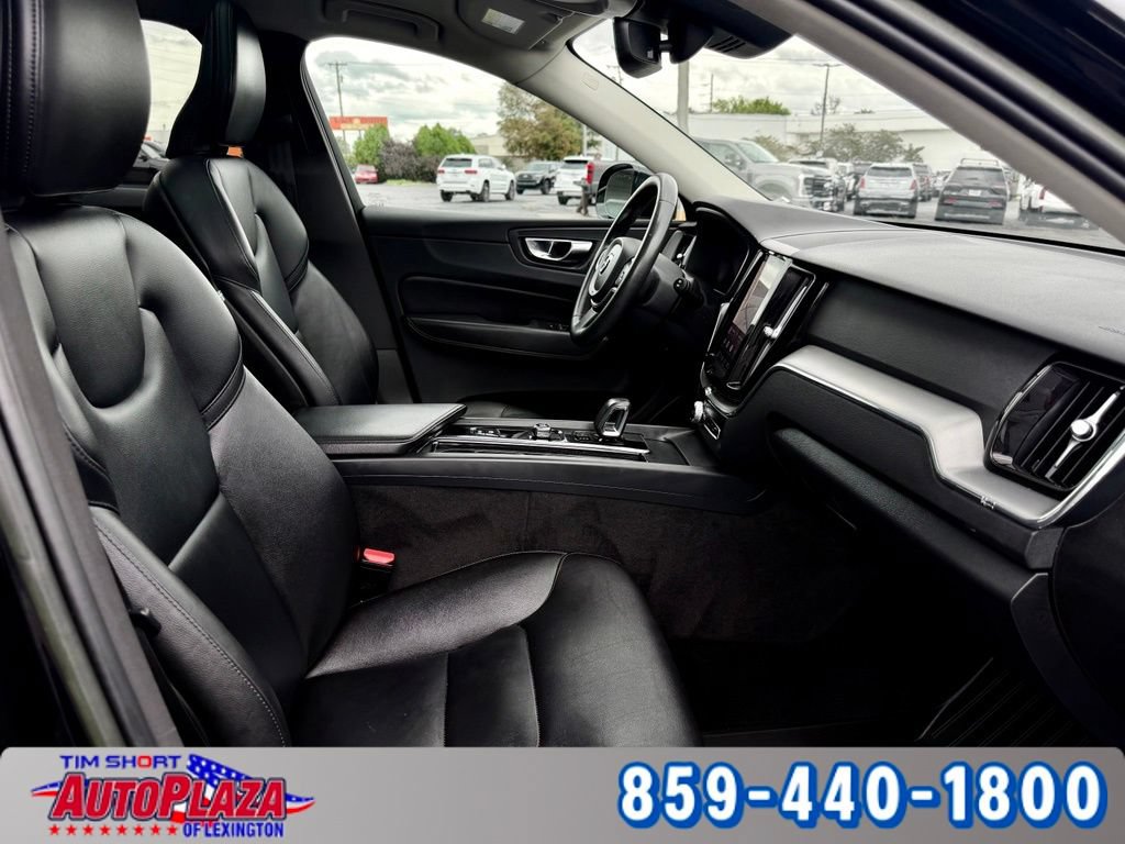 Used 2023 Volvo XC60 B5 Core w/ Climate Package AWD/4WD image 35