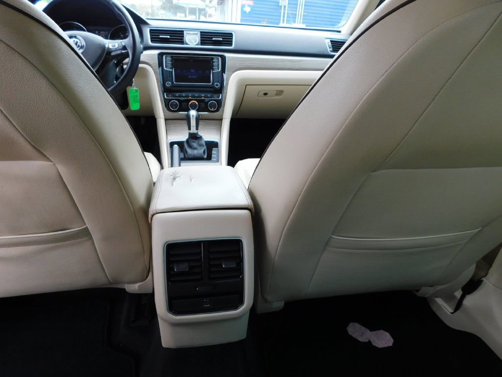Used 2016 Volkswagen Passat 1.8T SE w/ Lighting Package (P06) image 40