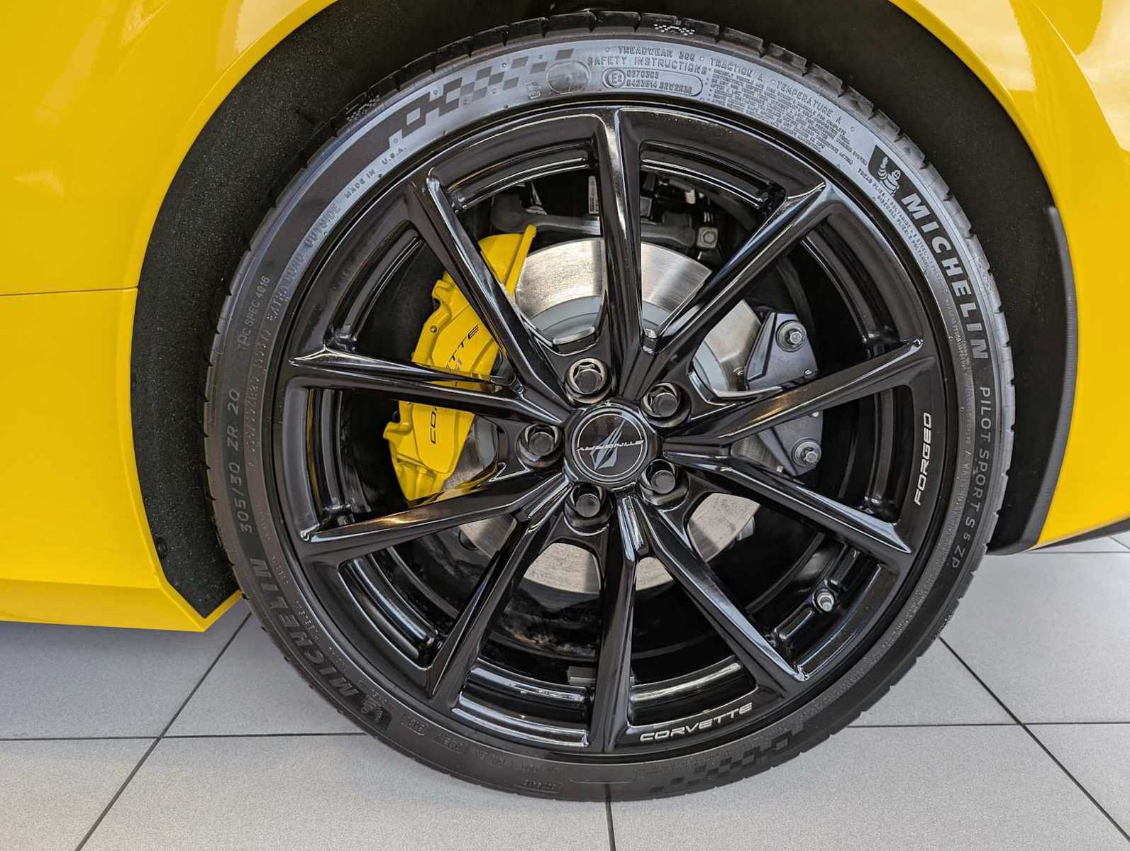 New 2027 Chevrolet Corvette Stingray Coupe w/ Z51 Performance Package RWD image 3