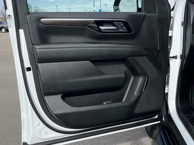 New 2026 Chevrolet Suburban LS image 24