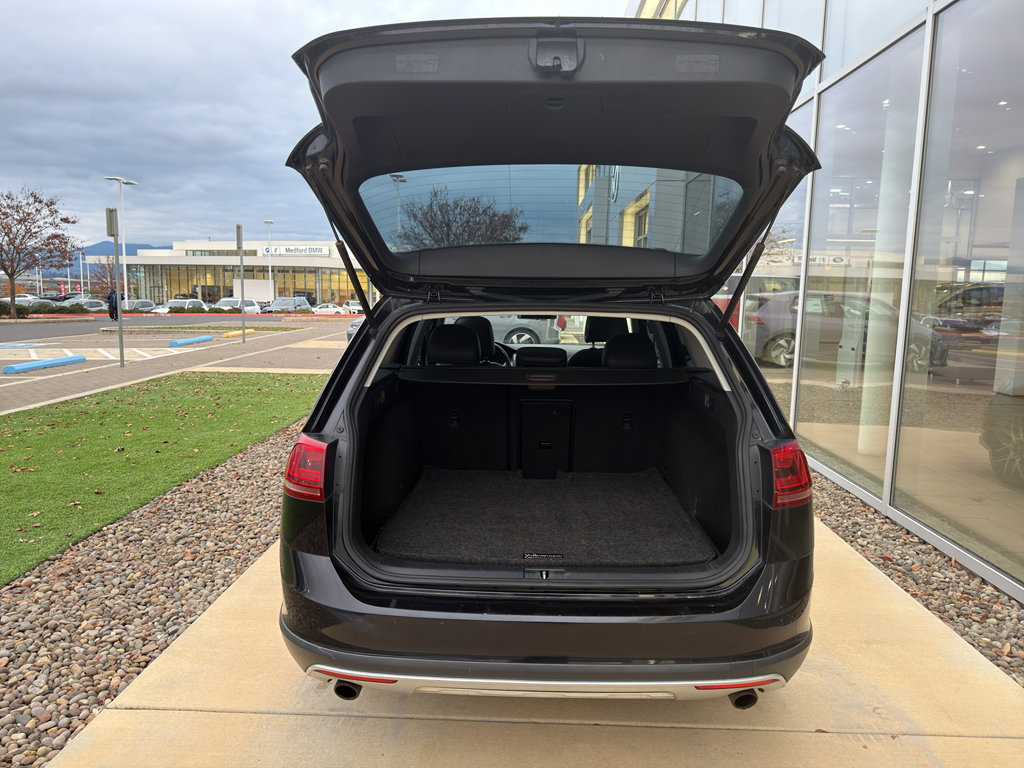 Used 2017 Volkswagen Golf Alltrack SEL image 7