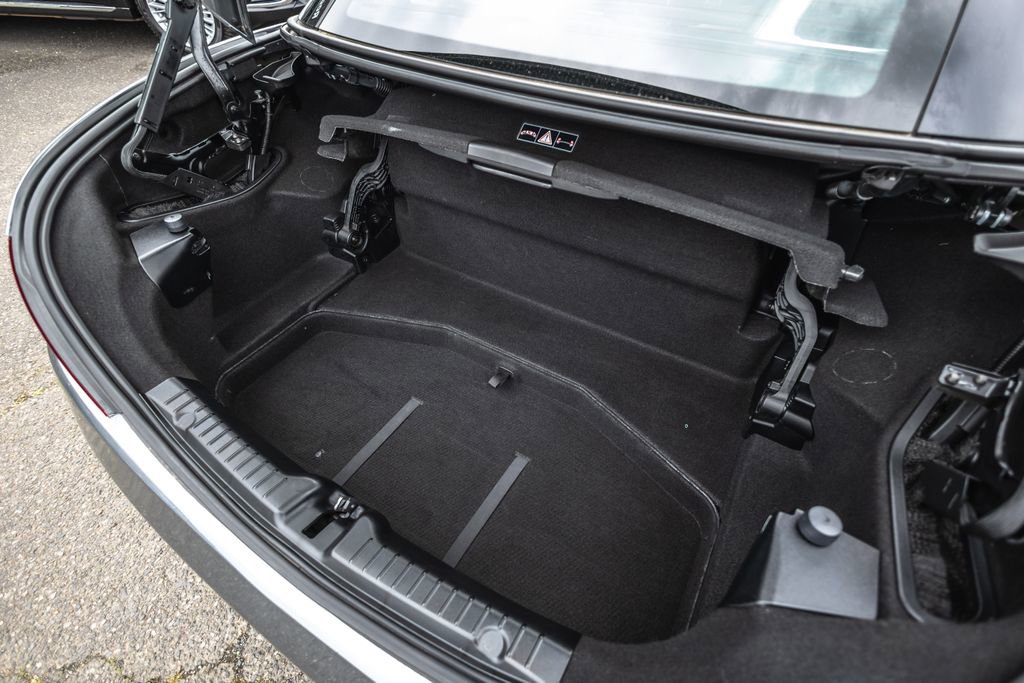 Used 2017 Mercedes-Benz SLC 300 image 30