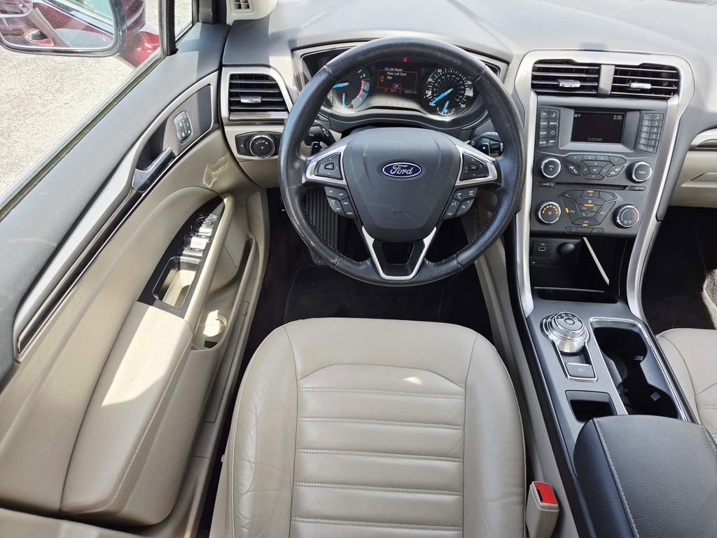Used 2017 Ford Fusion SE AWD/4WD image 11