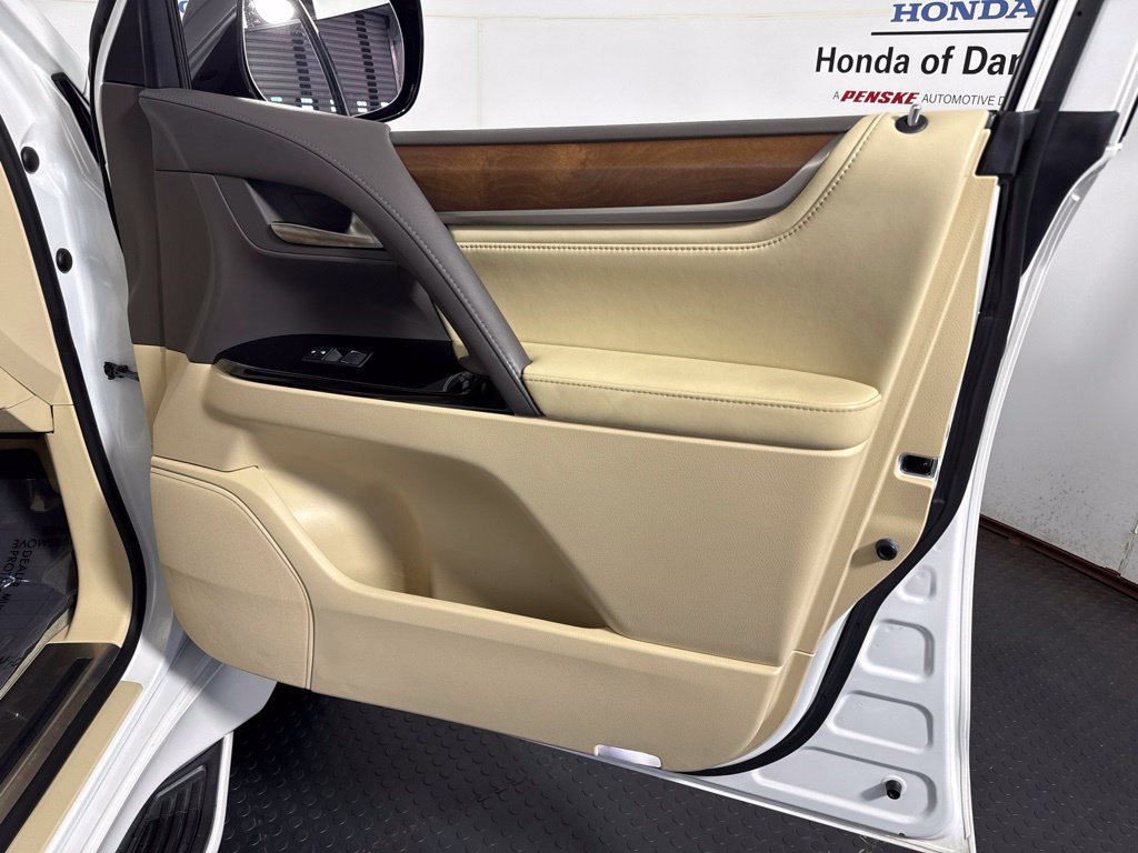 Used 2019 Lexus LX 570 4WD w/ Luxury Package image 5