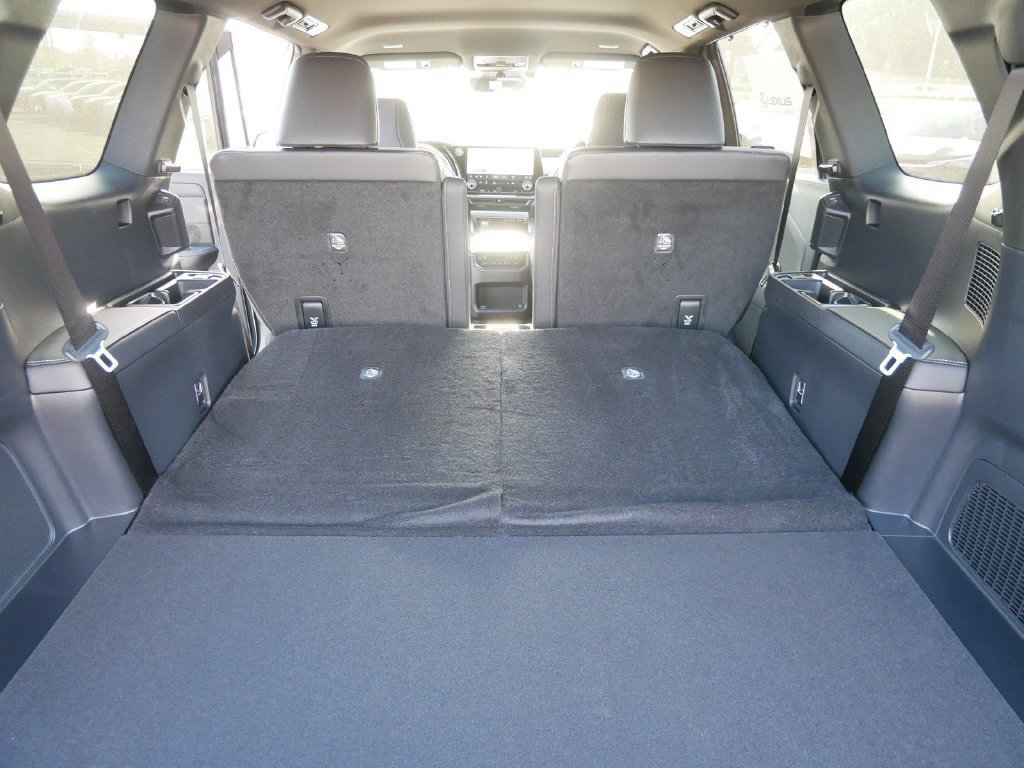 New 2026 Lexus TX 500h AWD w/ Technology Package image 12