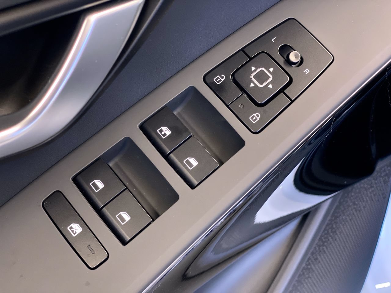 New 2026 Kia Niro EX w/ EX Premium Package FWD image 18