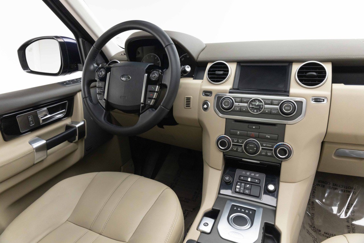 Used 2016 Land Rover LR4 HSE AWD/4WD image 12