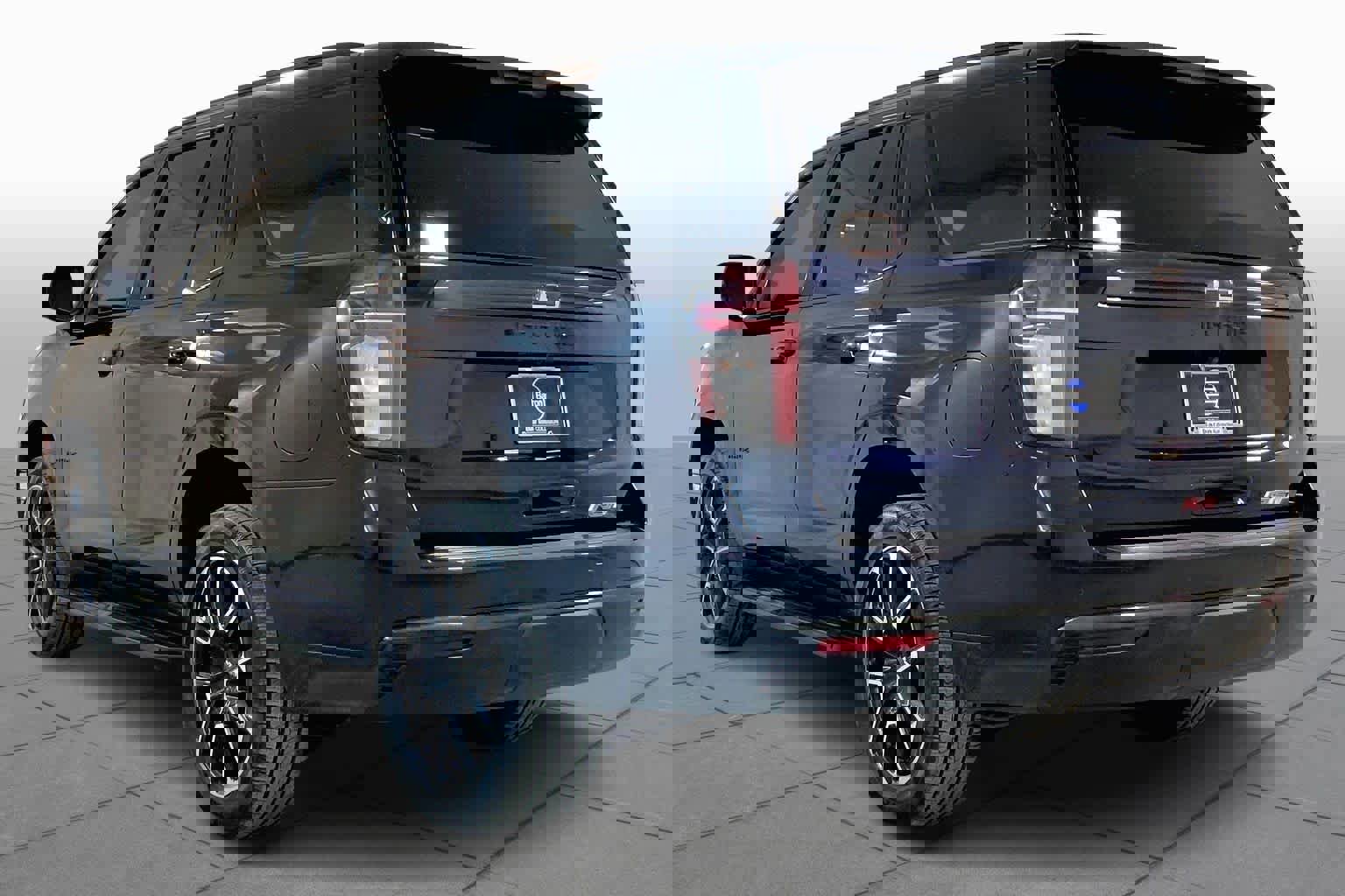 Used 2021 Chevrolet Tahoe RST w/ Luxury Package image 12