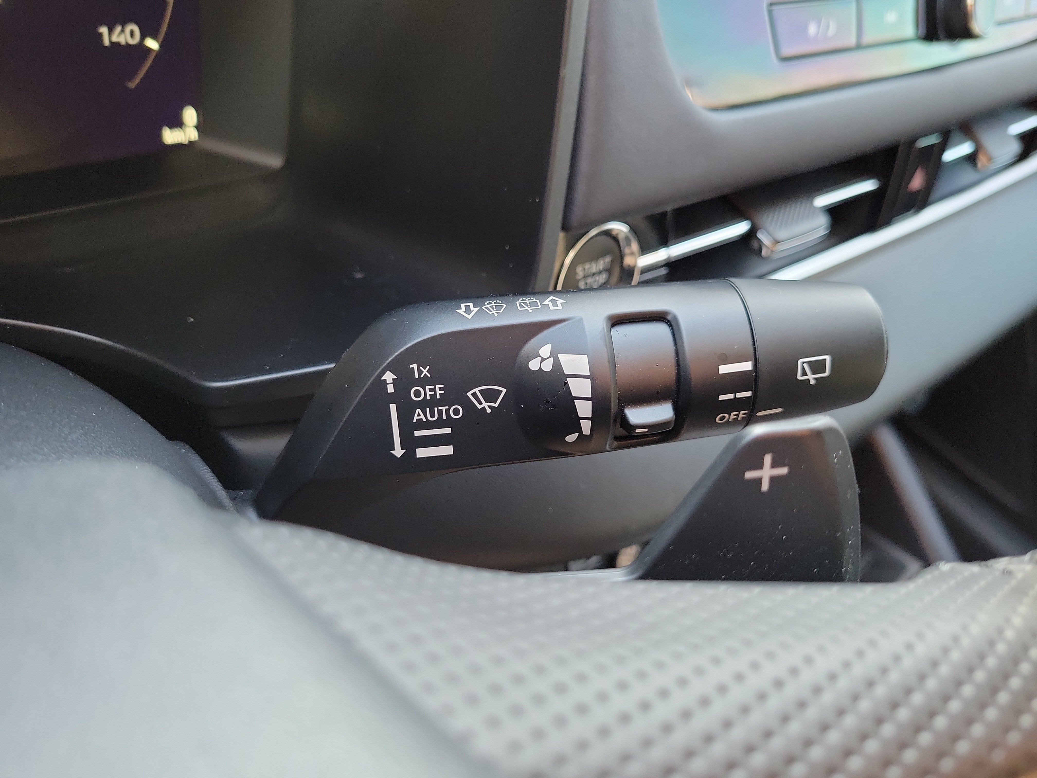 Used 2025 Mitsubishi Outlander SE FWD image 31