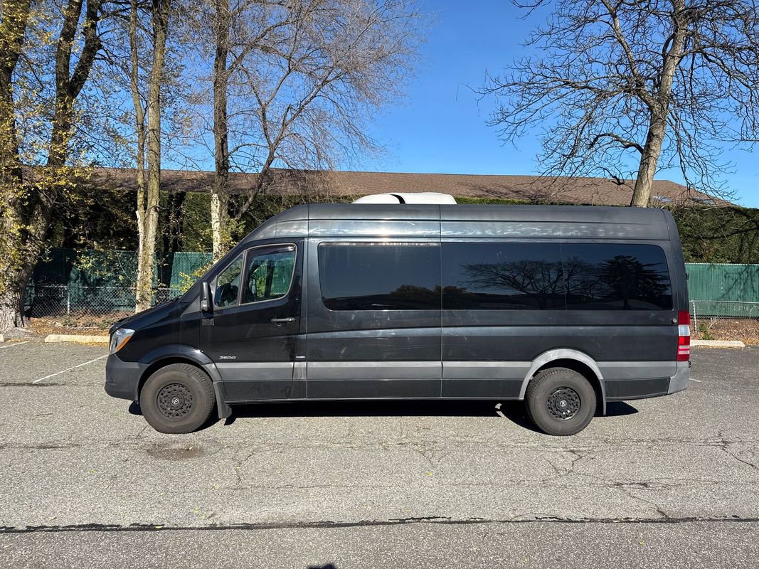Used 2016 Mercedes-Benz Sprinter 2500 image 3
