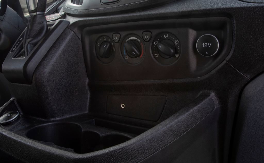 Used 2018 Ford Transit 150 XL image 24