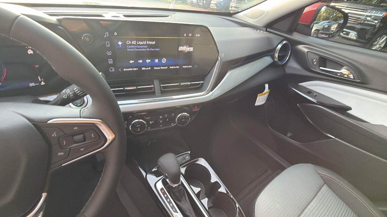 New 2026 Chevrolet Trax LT w/ Sunroof Package FWD image 5