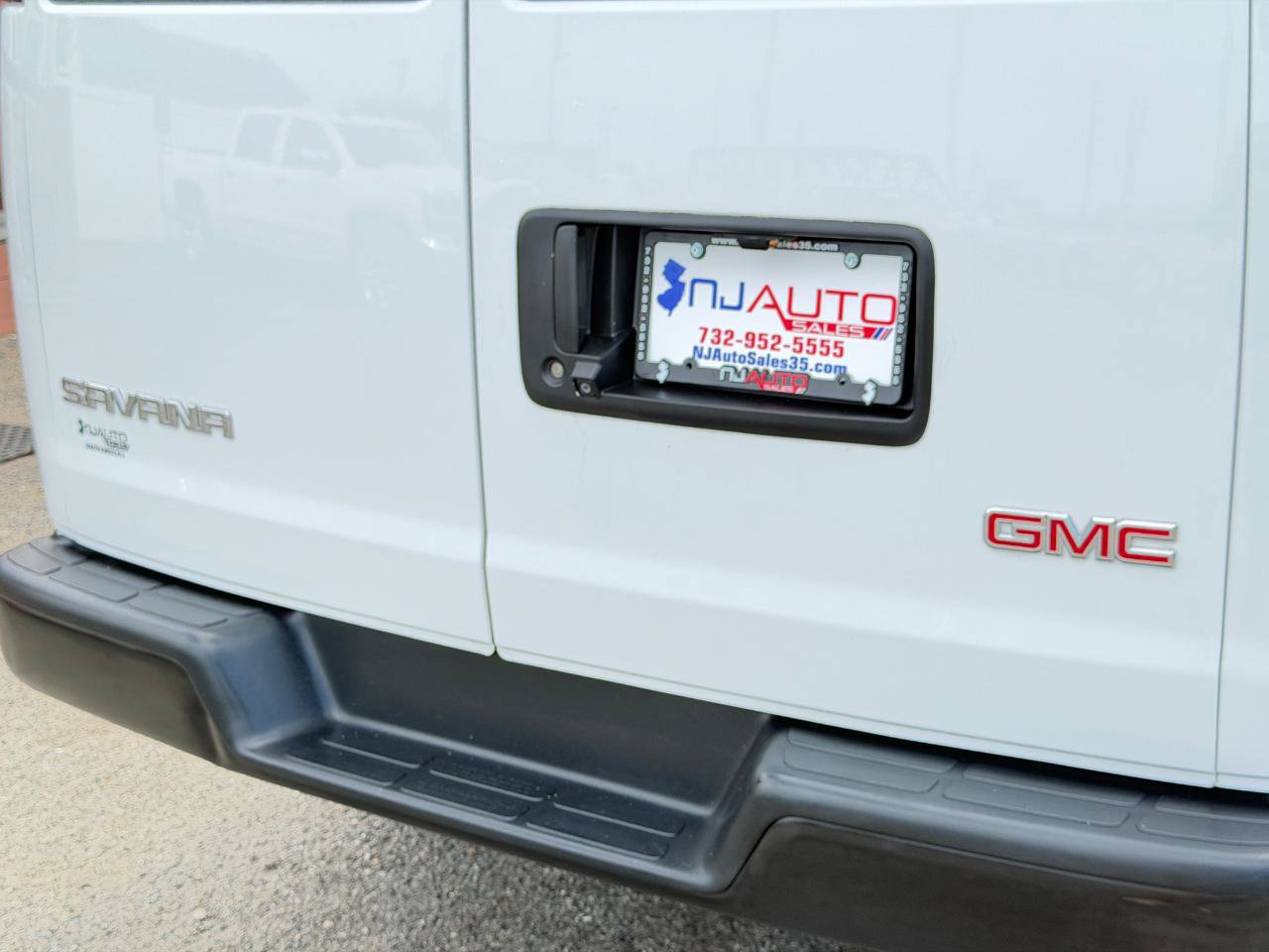 Used 2019 GMC Savana 3500 RWD image 59