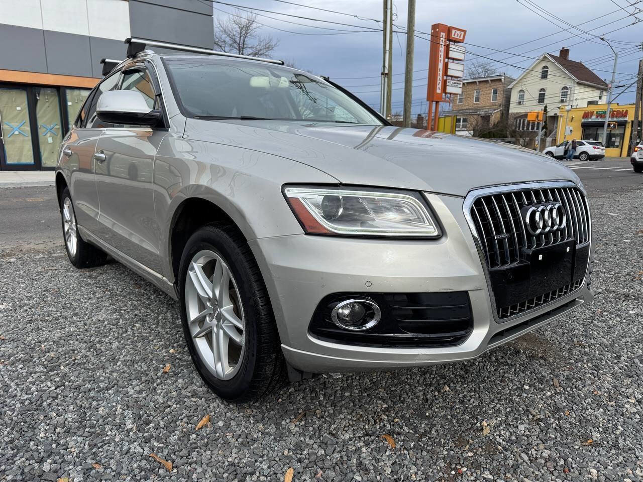 Used 2016 Audi Q5 2.0T Premium Plus w/ Technology Package image 3
