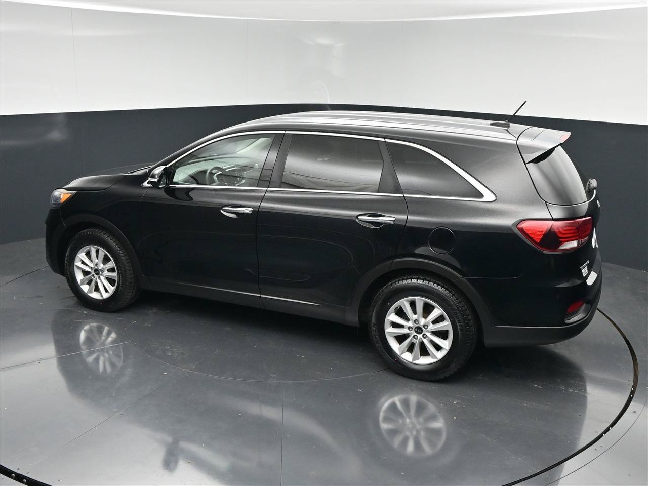 Used 2019 Kia Sorento L FWD image 25