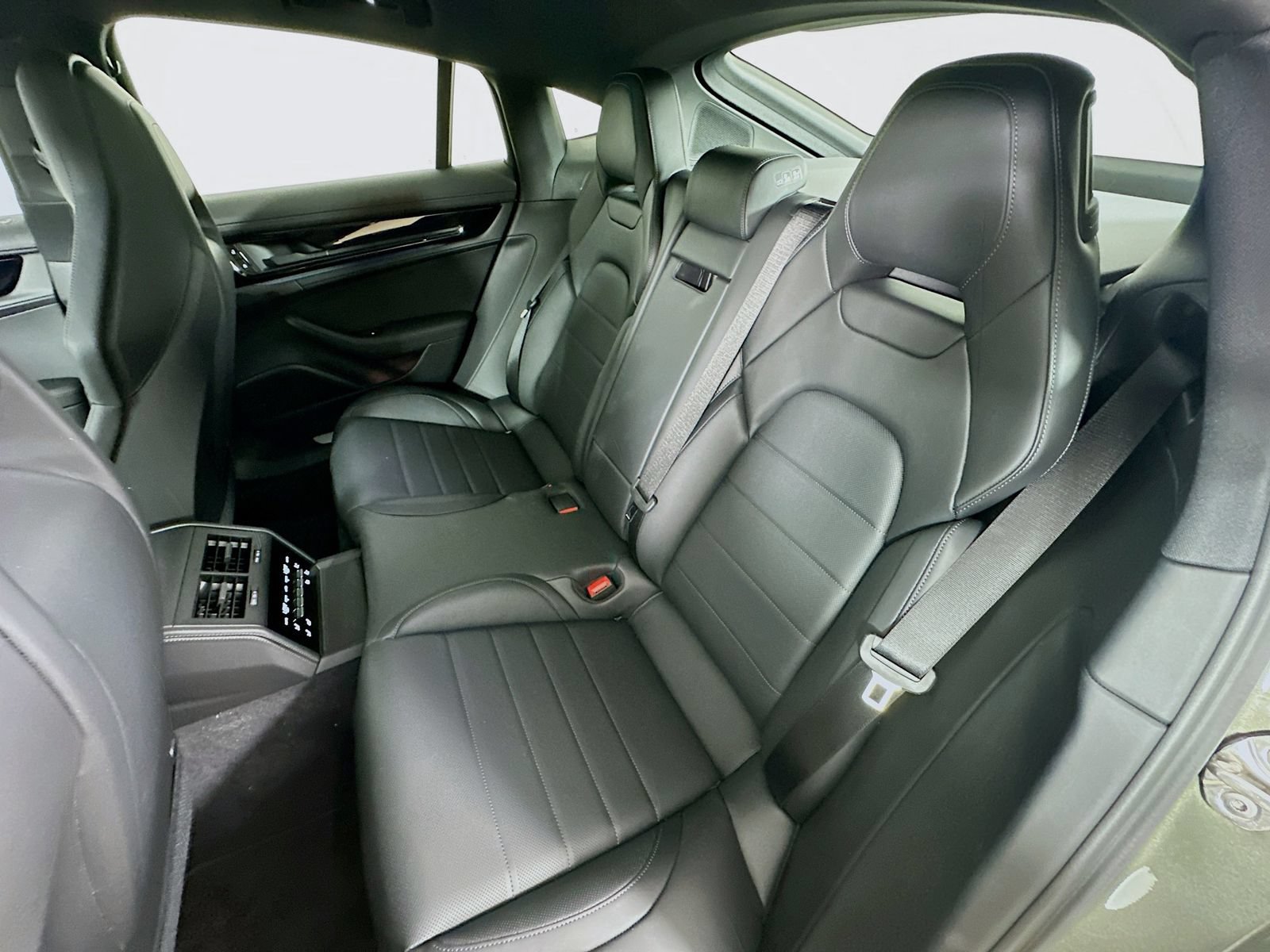 New 2026 Porsche Panamera 4 AWD/4WD image 35