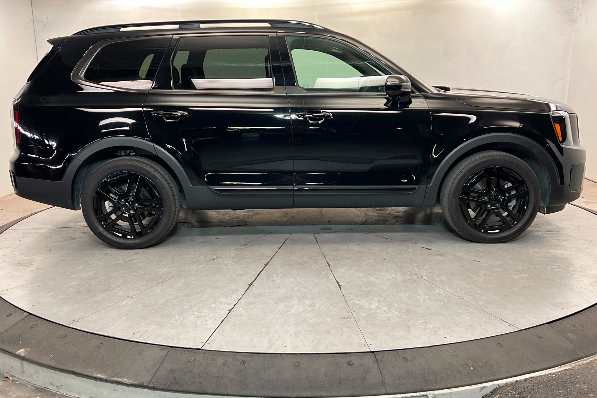 Used 2025 Kia Telluride SX Prestige X-Line image 7