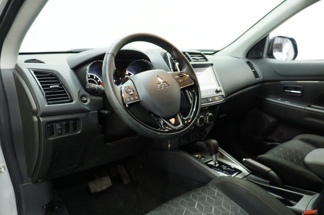 Used 2023 Mitsubishi Outlander Sport LE AWD/4WD image 6