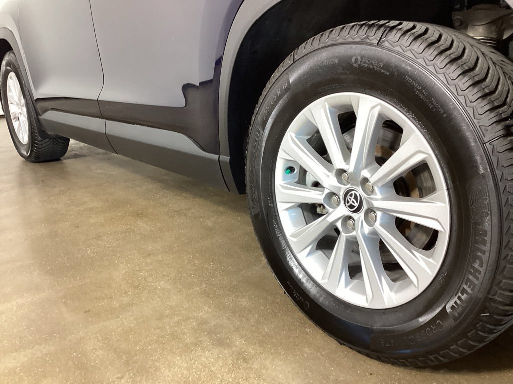Used 2024 Toyota Grand Highlander AWD image 16