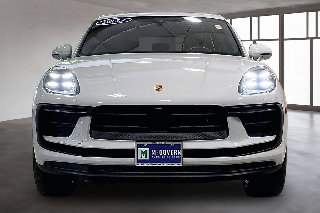 Used 2023 Porsche Macan AWD/4WD image 2