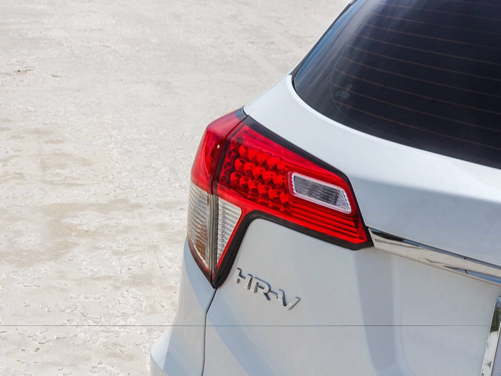 Certified 2021 Honda HR-V LX image 7