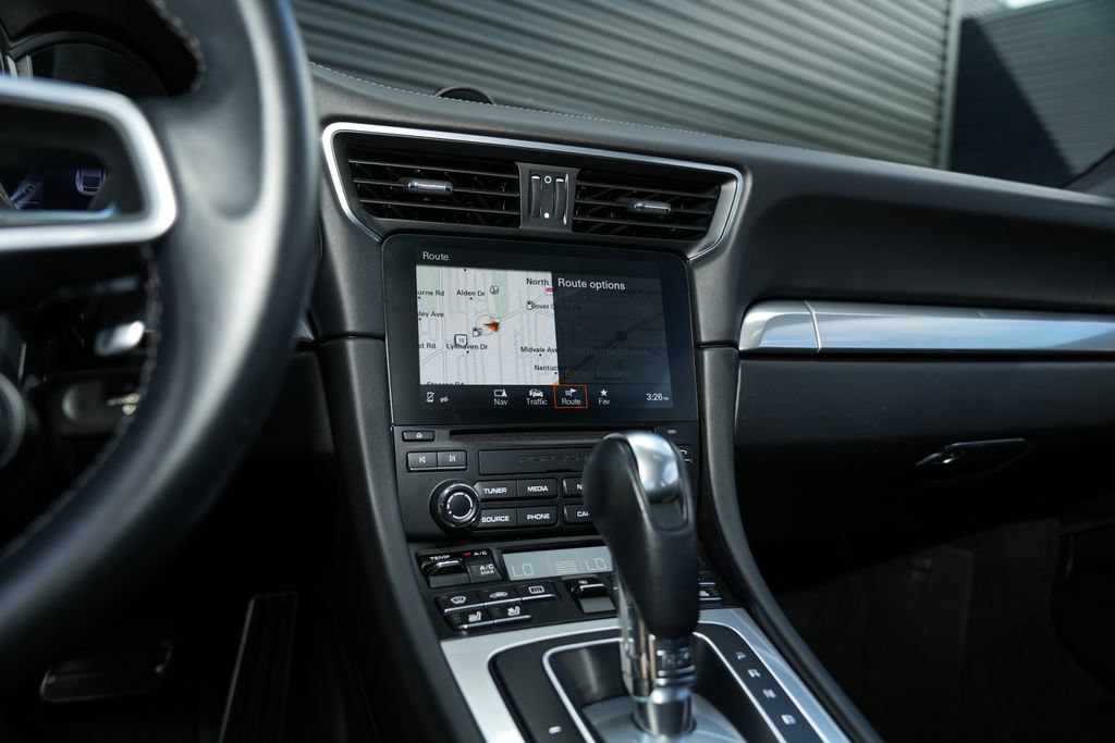Certified 2018 Porsche 911 Carrera S RWD image 25