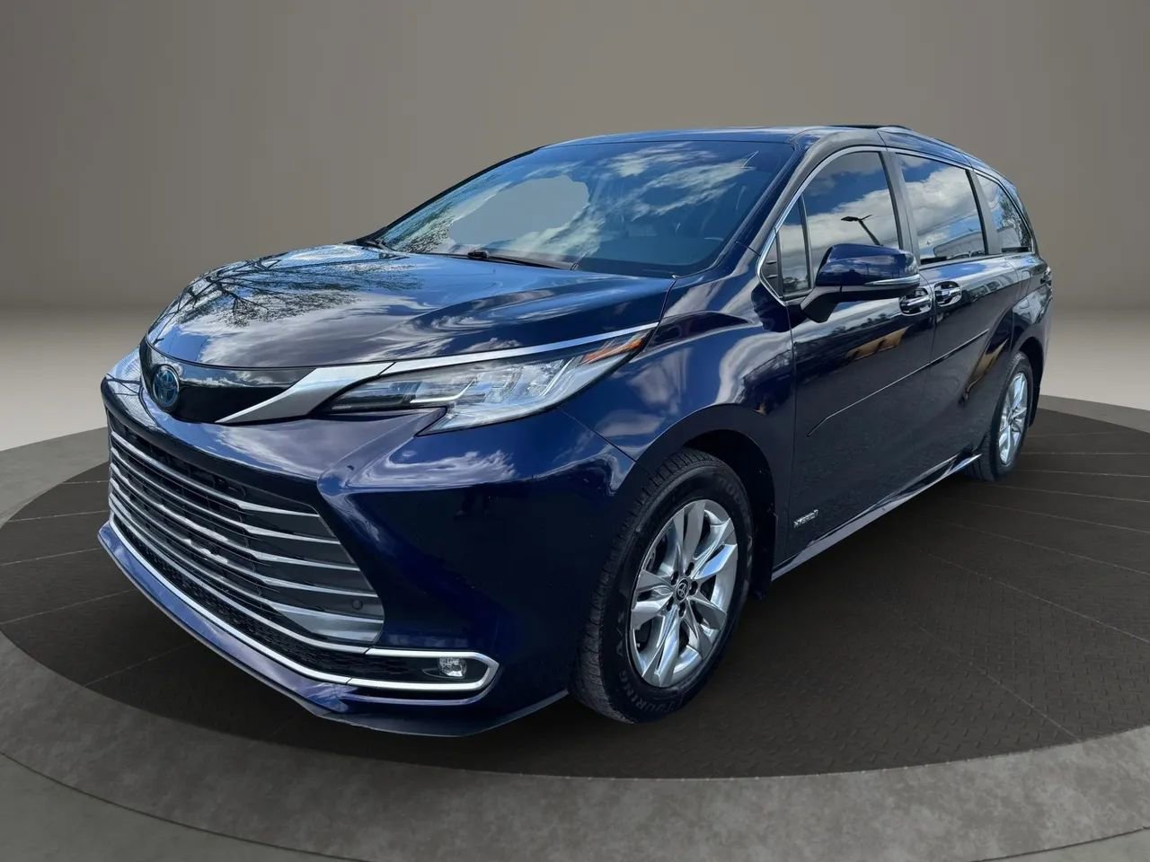 Used 2021 Toyota Sienna Limited
