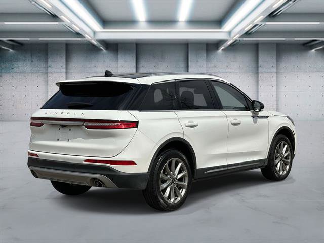 Used 2022 Lincoln Corsair AWD w/ Premium Package image 5