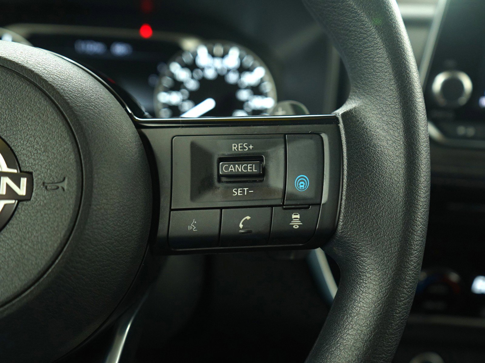 Used 2022 Nissan Rogue SV image 27