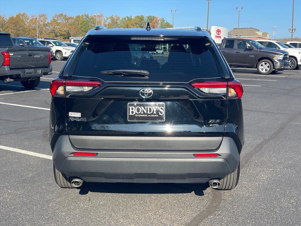 Used 2024 Toyota RAV4 XLE image 15